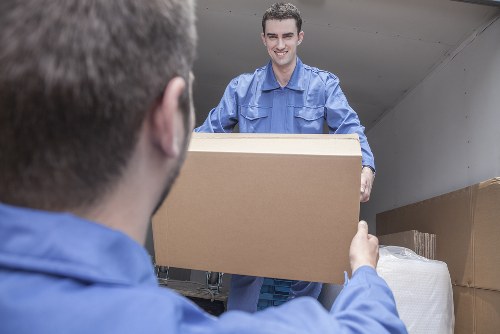 Customer reviewing storage cancellation and liability conditions