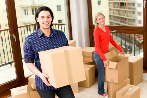 Packing boxes for flat removals Eastsheen